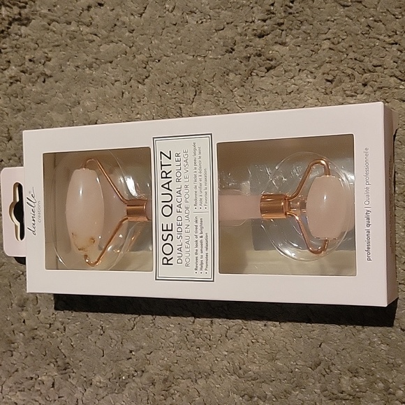 Rose Quartz Roller - Picture 1 of 2